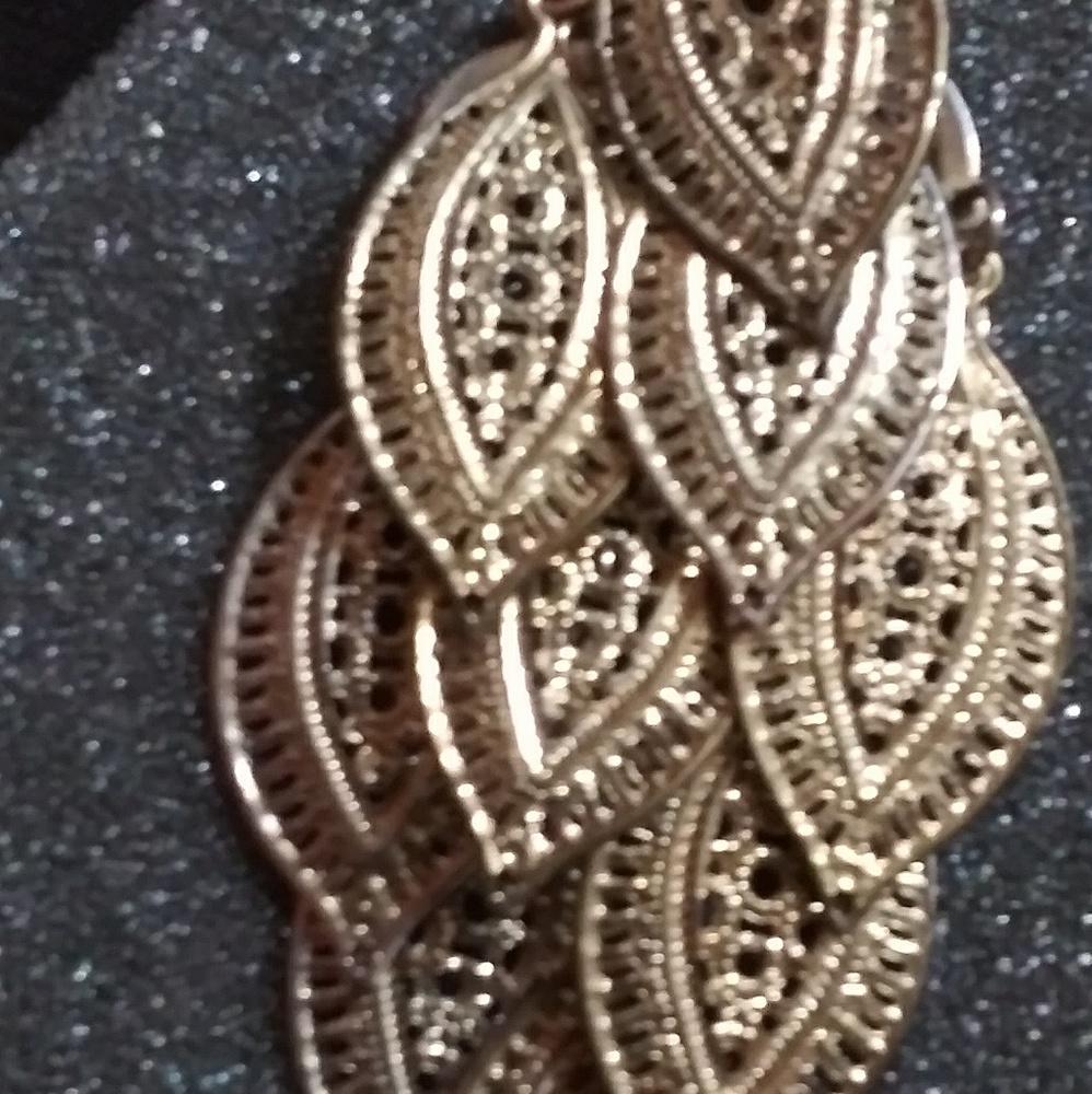 Earringd - Picture 2 of 3